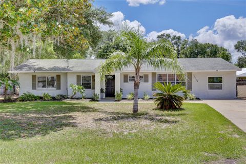 Photo of 32104 Harris Road, Tavares, FL 32778 (MLS # O6414706)