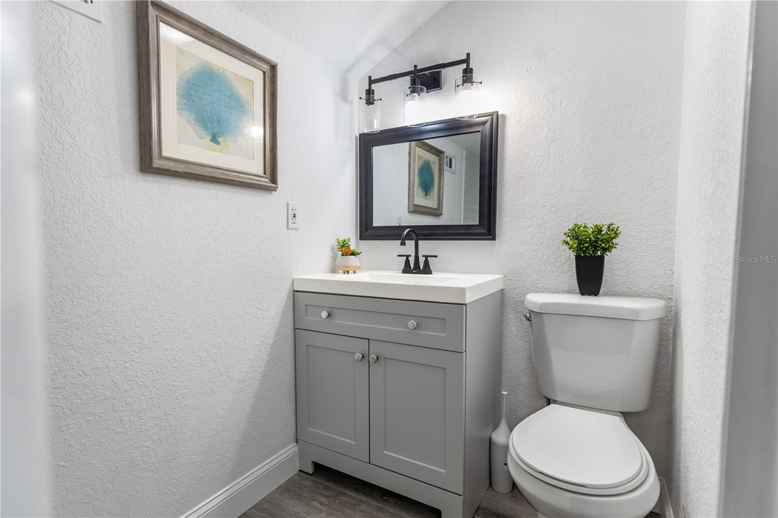 HOWRYS ADDITION TO DELAND - Residential