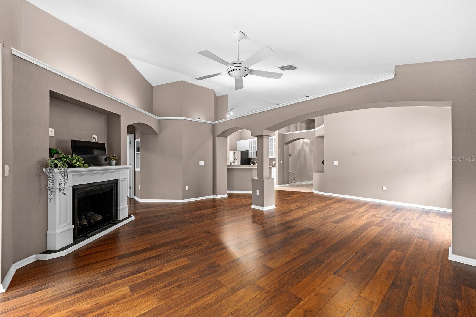 BLOOMINGDALE SEC LL UNIT 1 - Residential