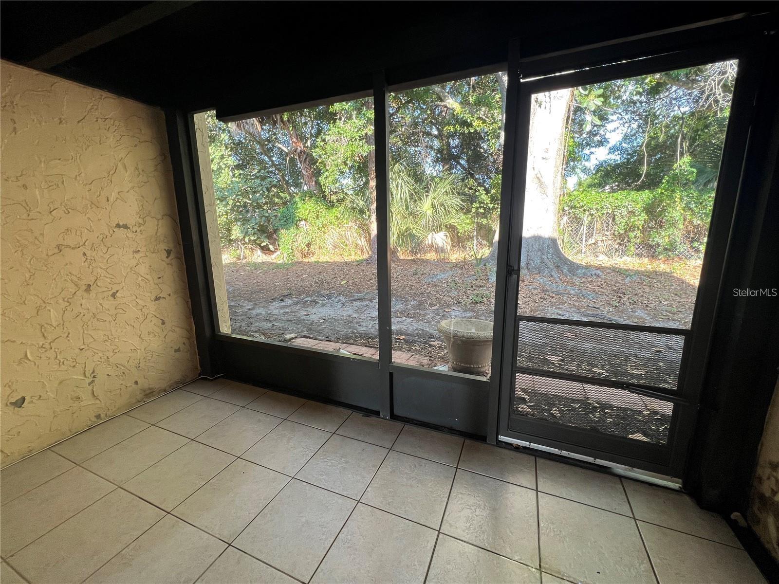 HIDDEN LAKE VILLAGE - Residential Lease