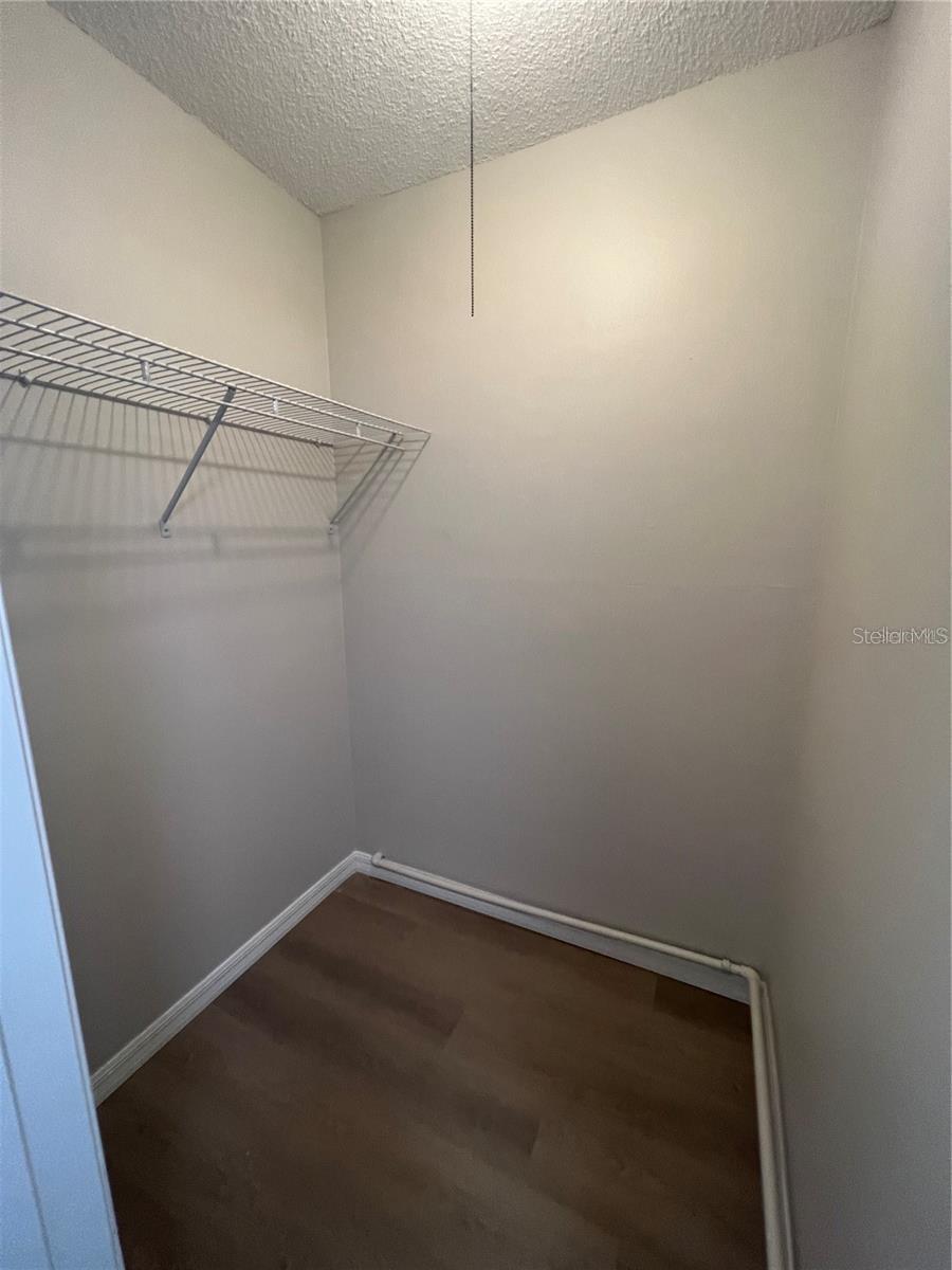 HIDDEN LAKE VILLAGE - Residential Lease