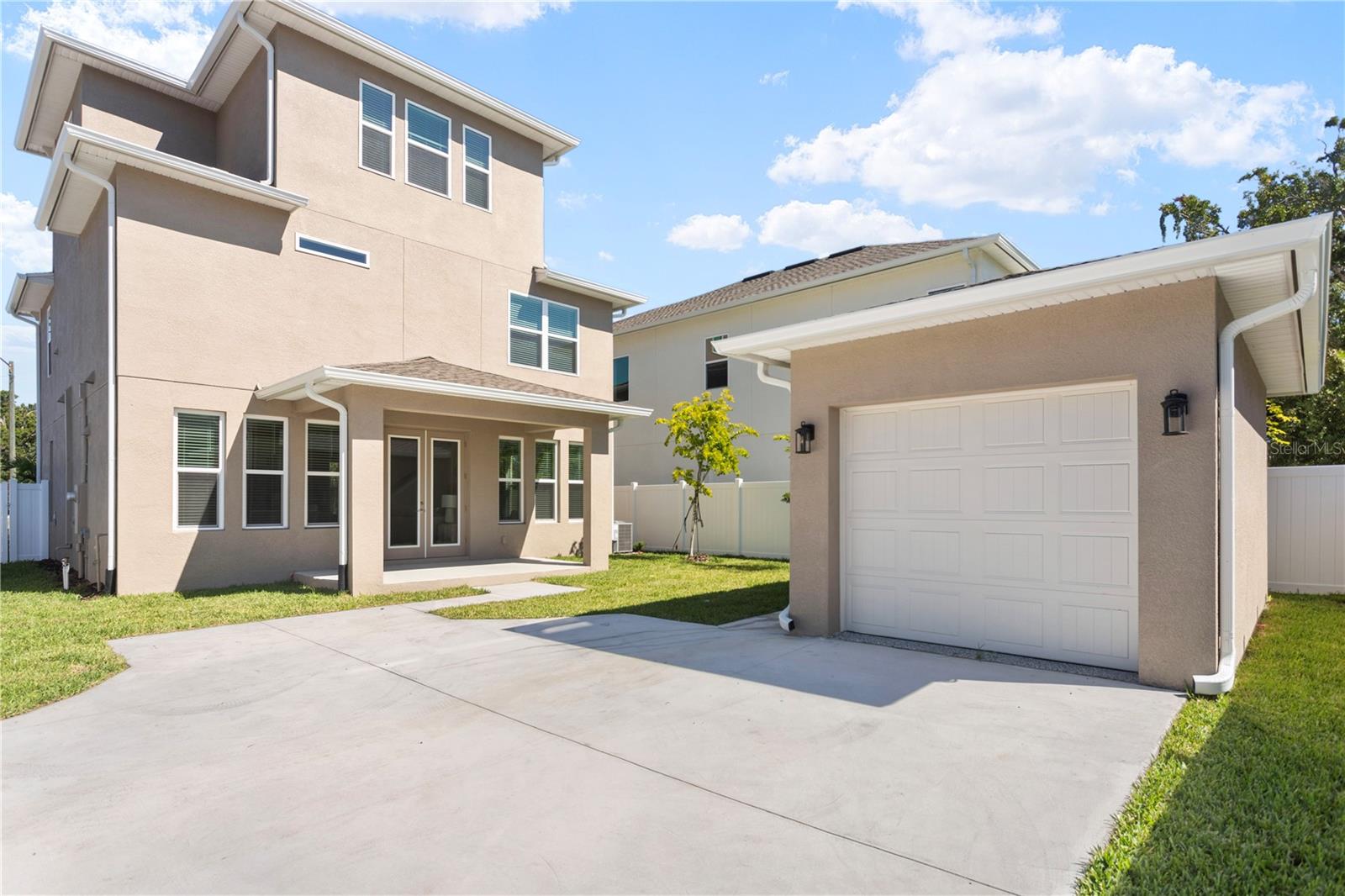 COLLINS PHILIP 2ND ADD - Land