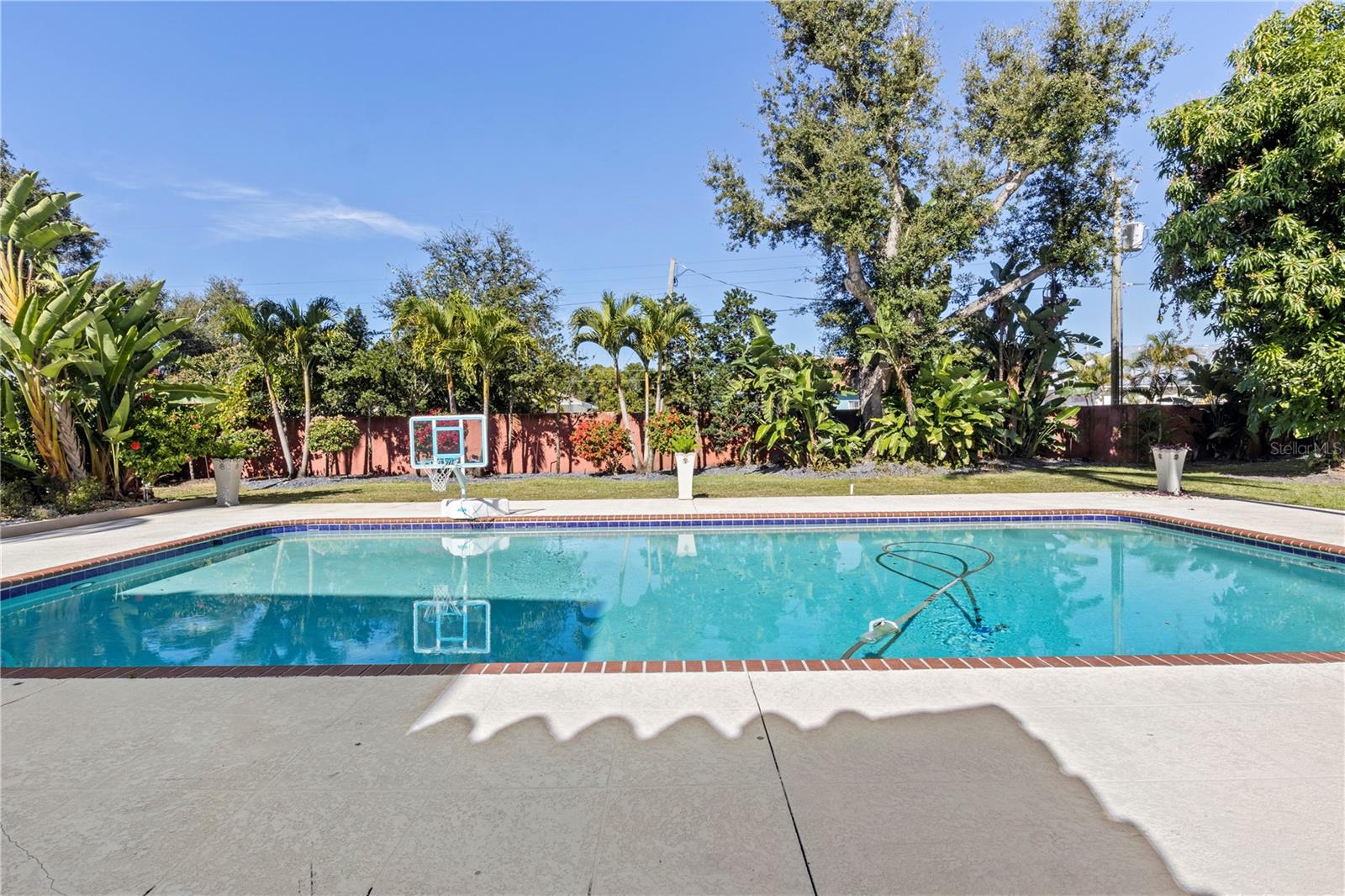 PALMA SOLA PARK - Residential