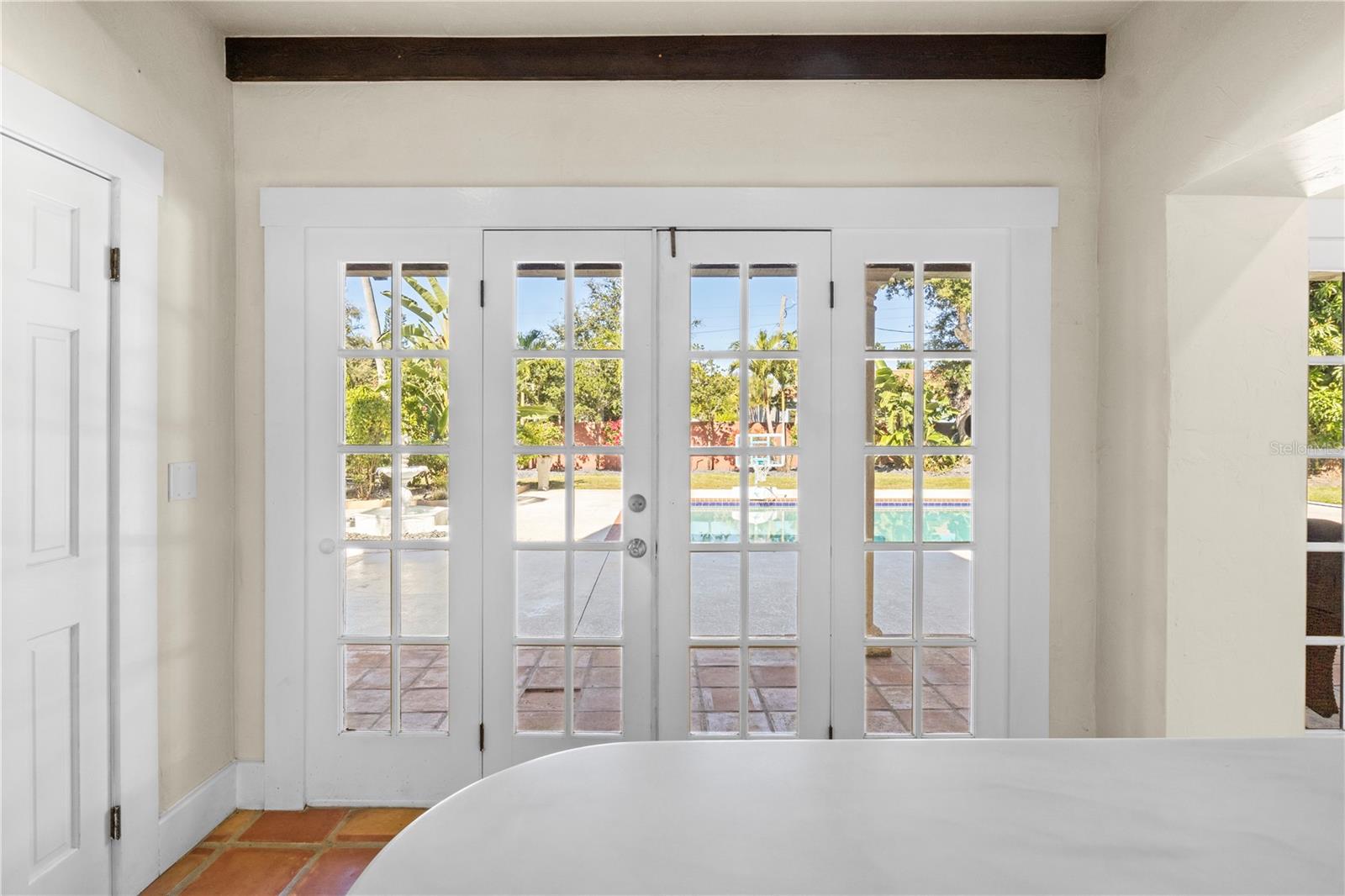 PALMA SOLA PARK - Residential