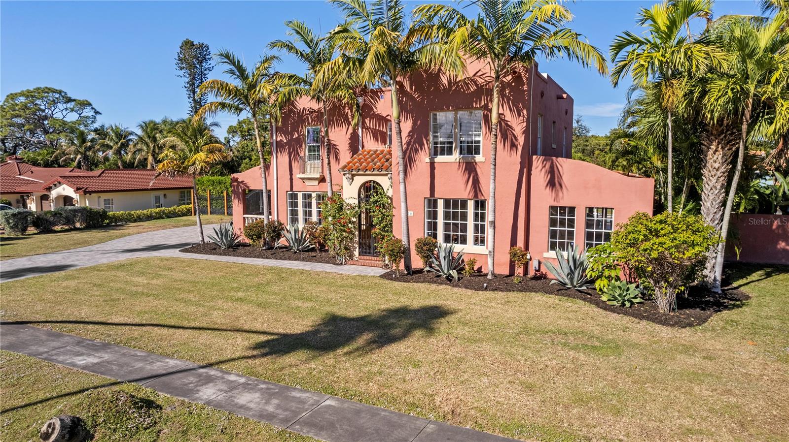 PALMA SOLA PARK - Residential