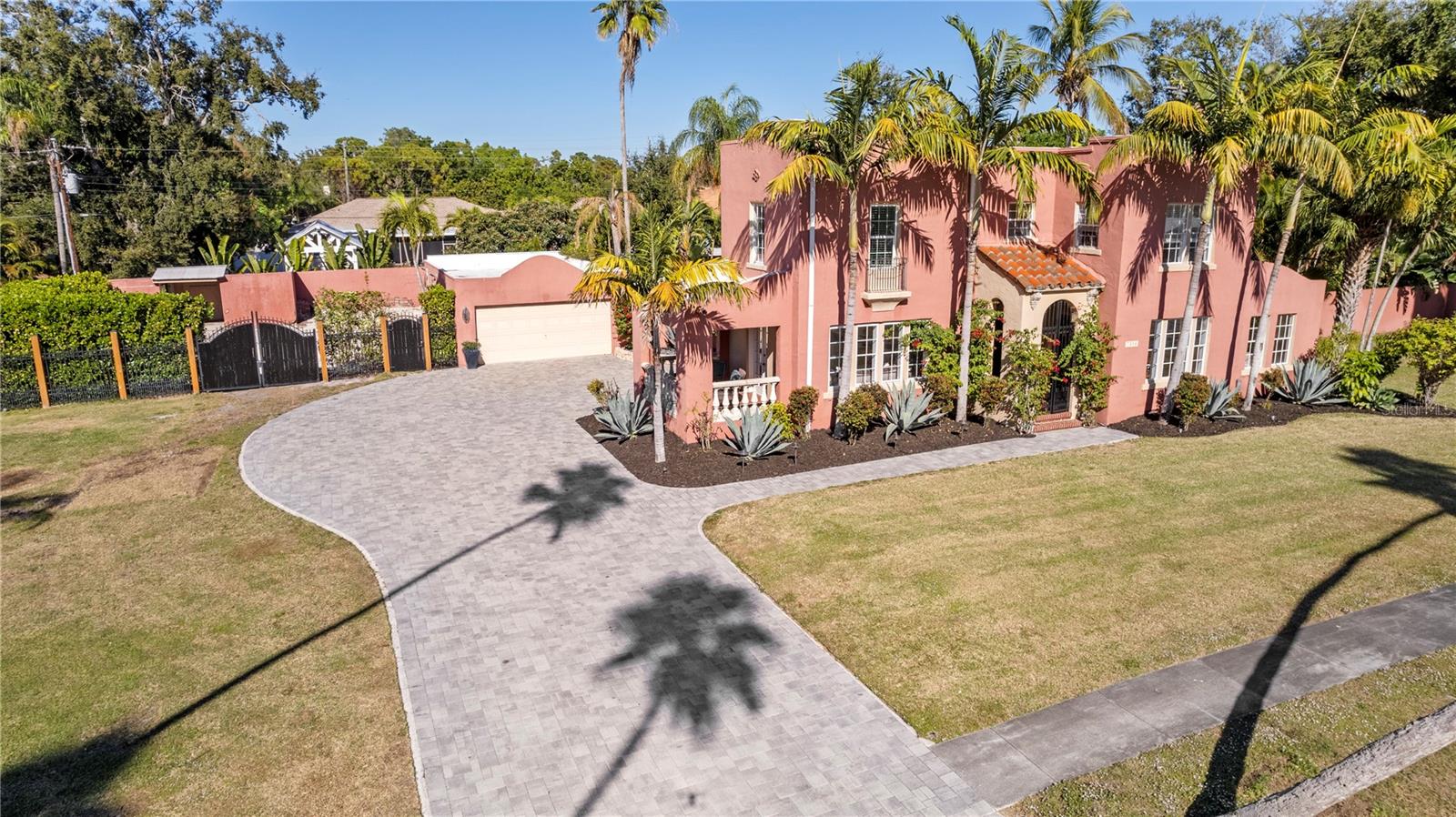 PALMA SOLA PARK - Residential