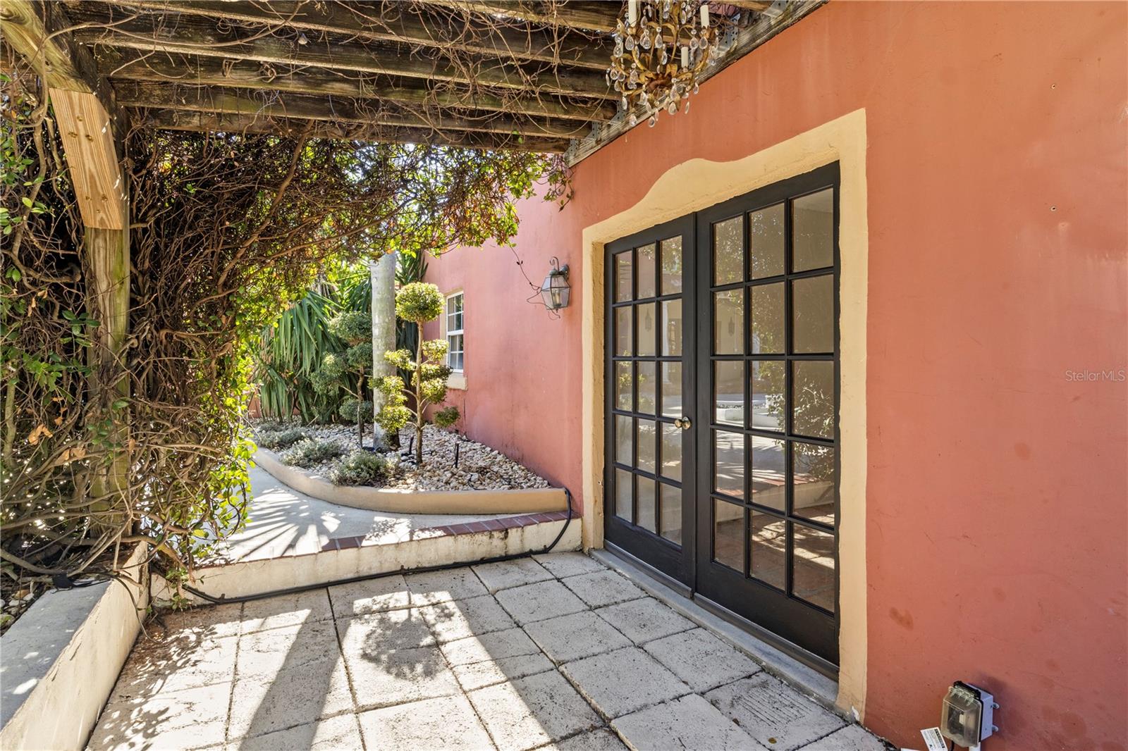 PALMA SOLA PARK - Residential