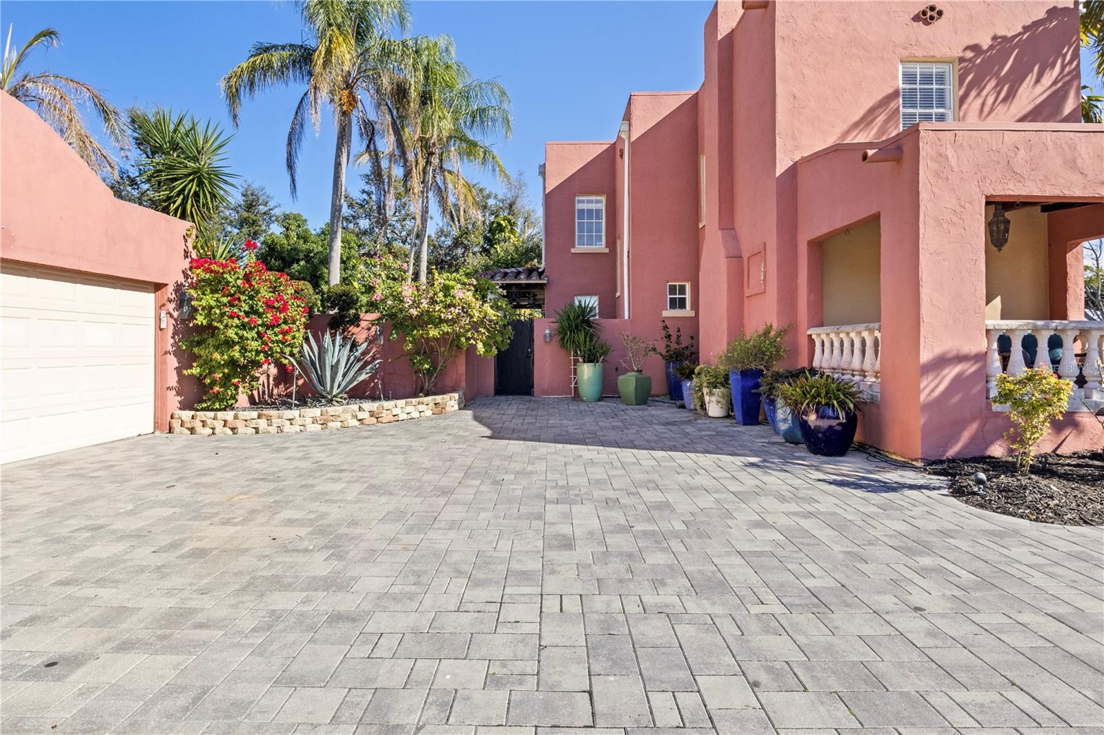 PALMA SOLA PARK - Residential