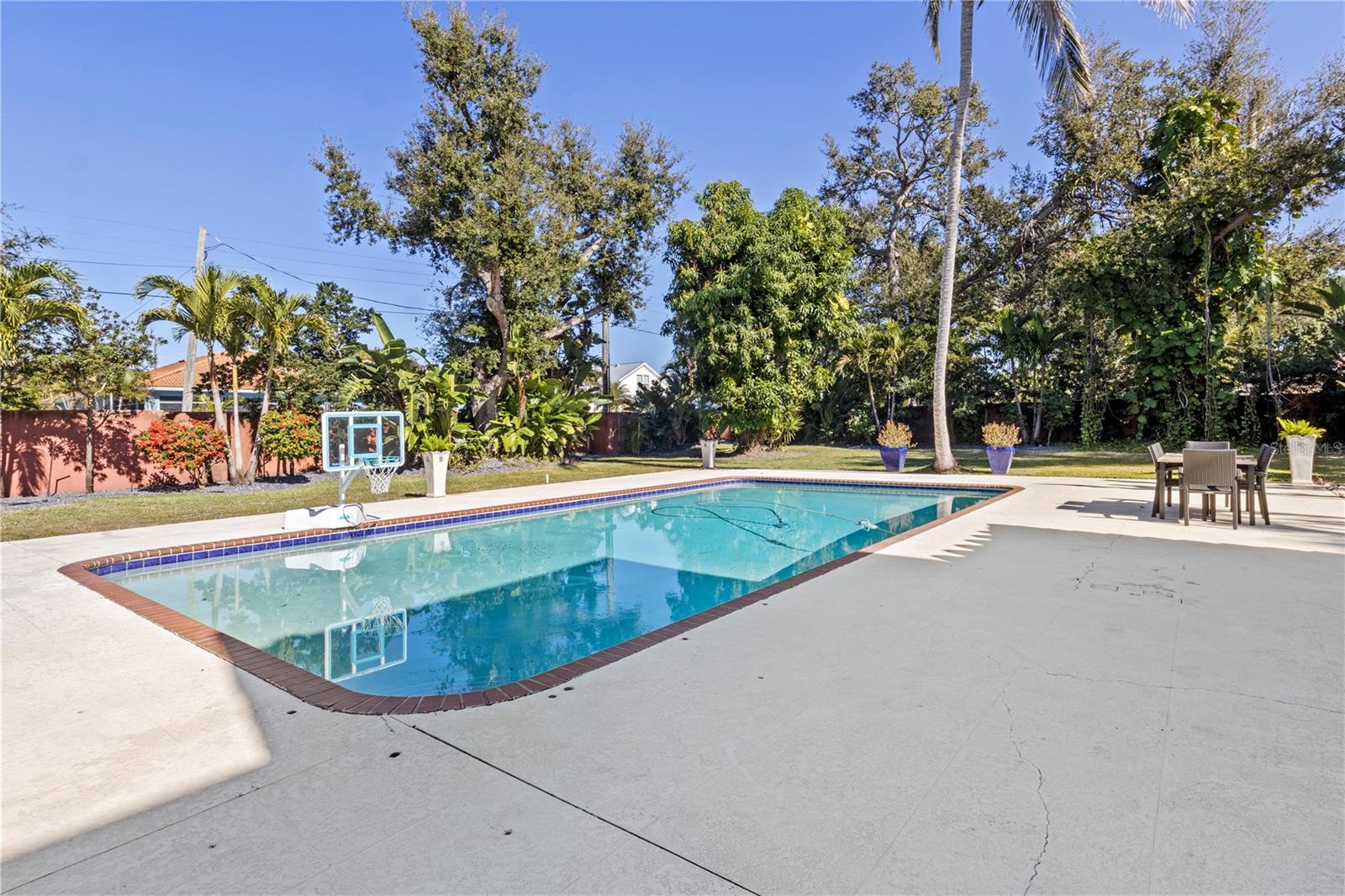 PALMA SOLA PARK - Residential