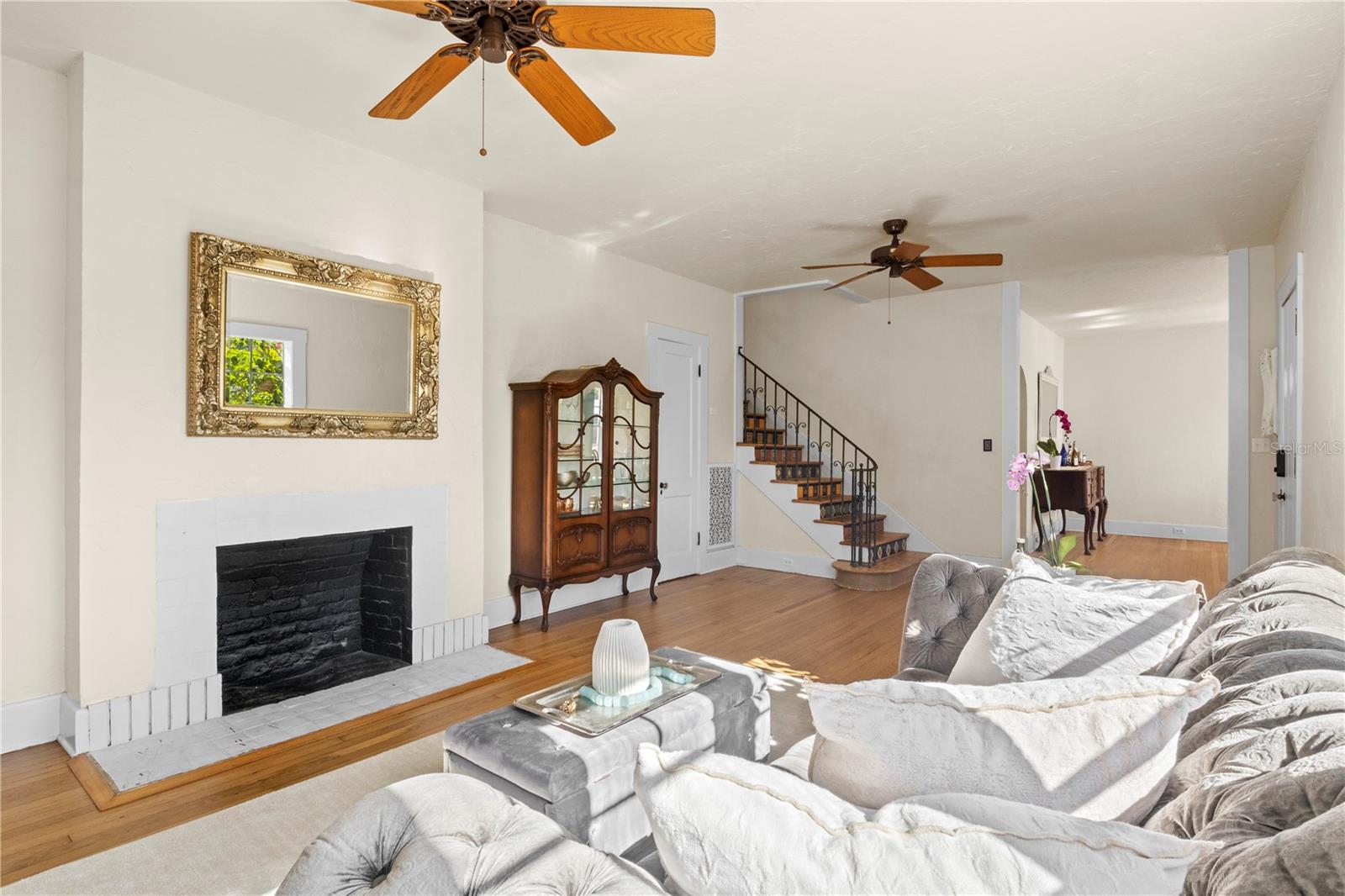 PALMA SOLA PARK - Residential