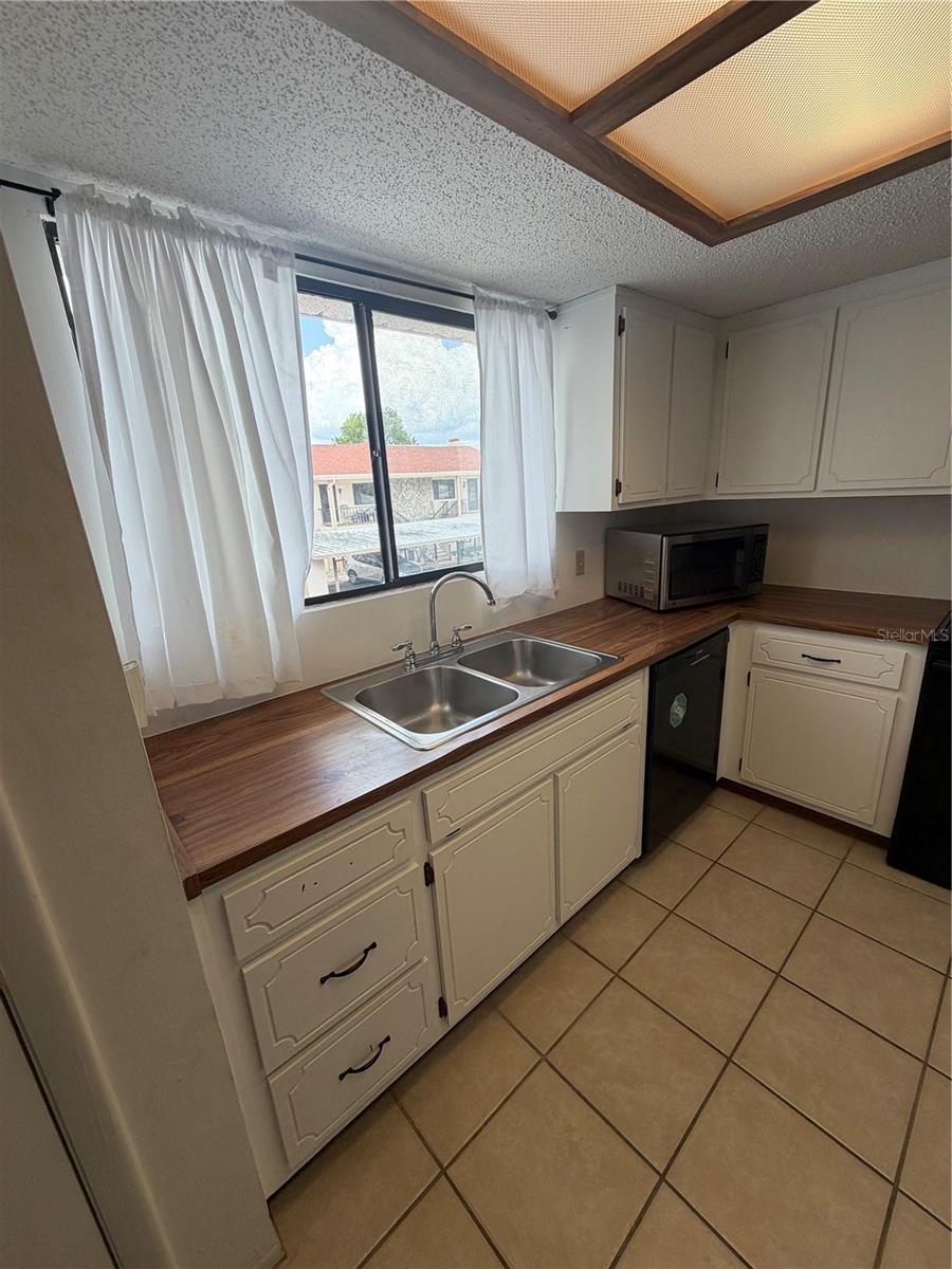 EAGLES POINT CONDO - Residential