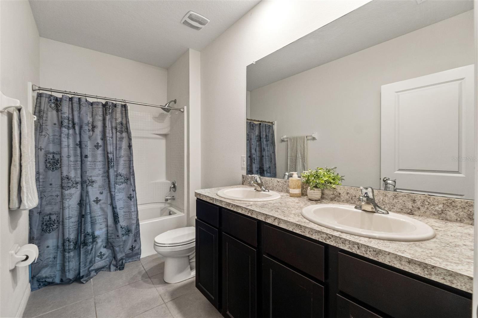 SEA GATE VILLAGE - Residential