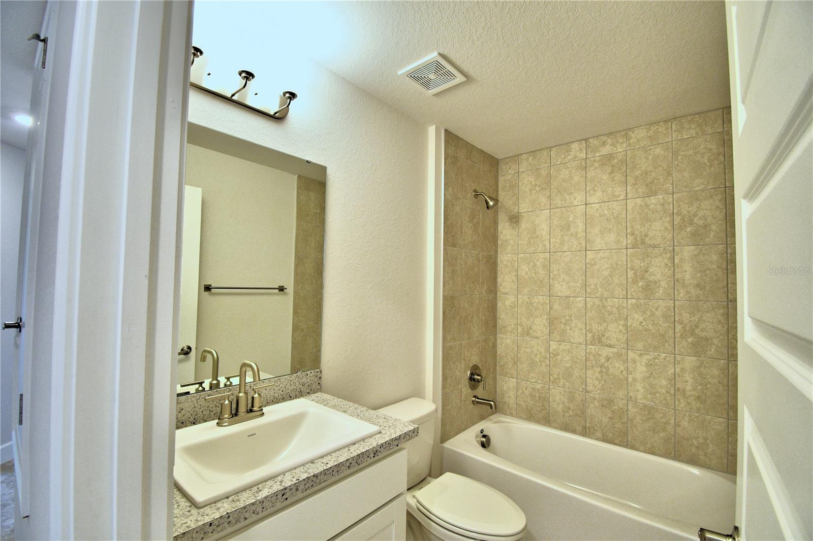 CADENCE CROSSING - Residential