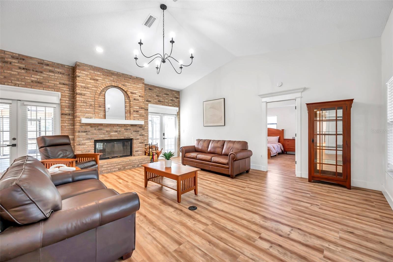 BRADEN WOODS PH VI - Residential