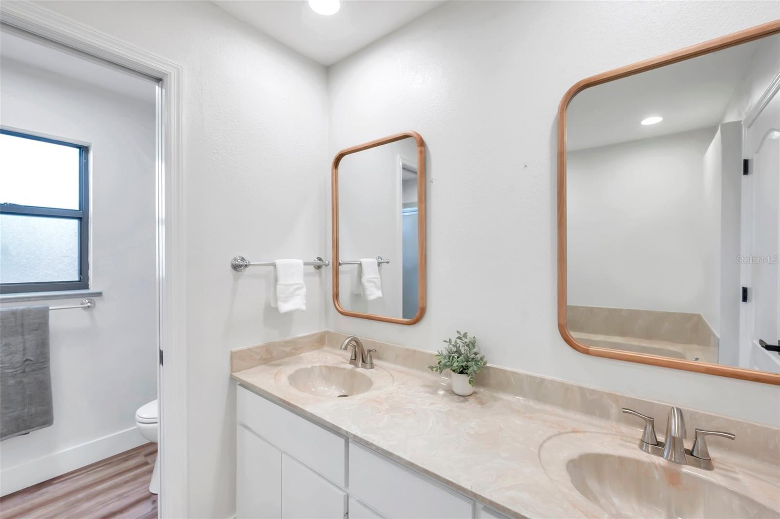 BRADEN WOODS PH VI - Residential