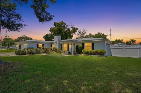 Photo of 5941 49th Avenue N, Kenneth City, FL 33709 (MLS # TB8502795)