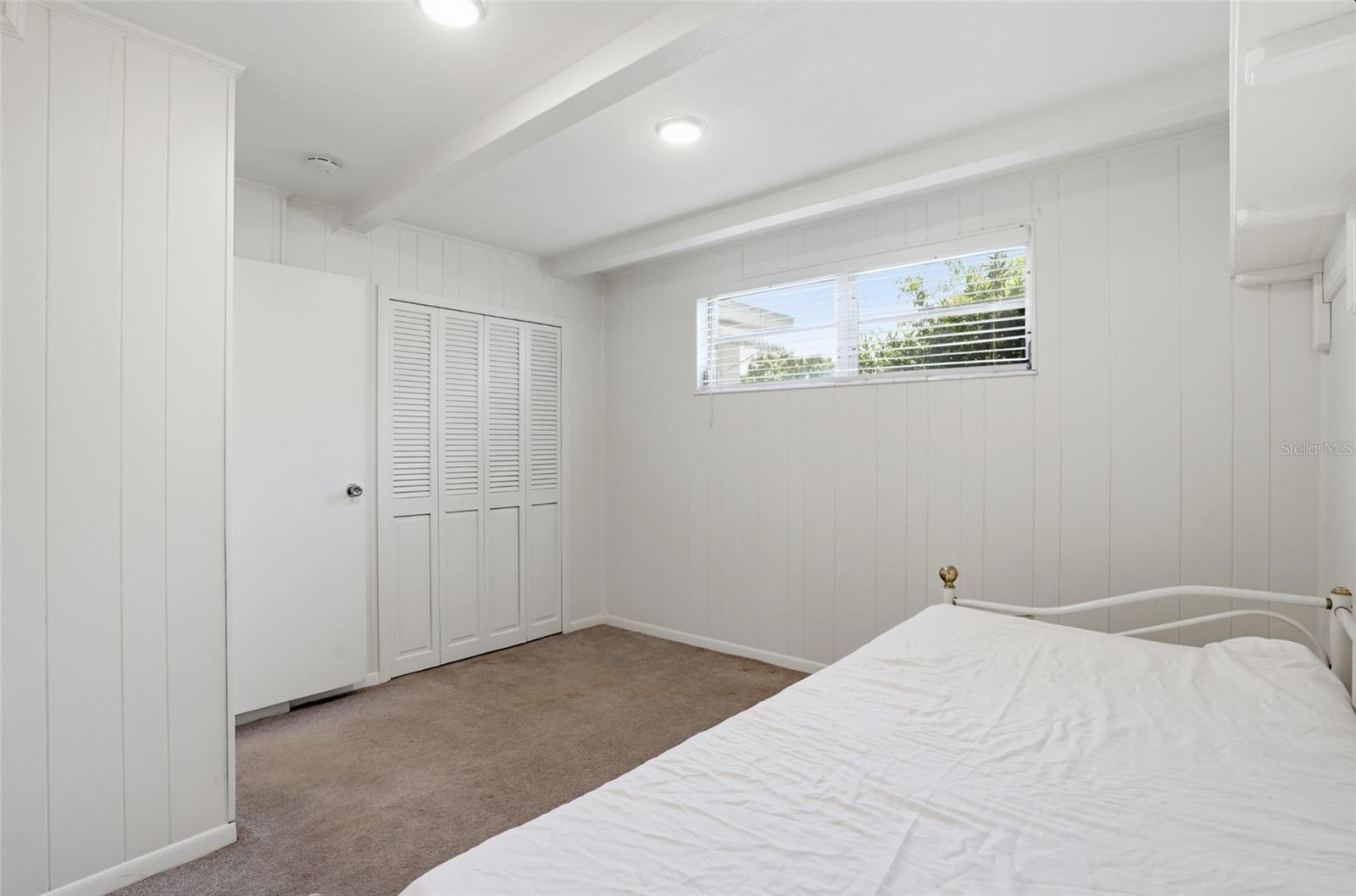 KENNETH CITY - Residential