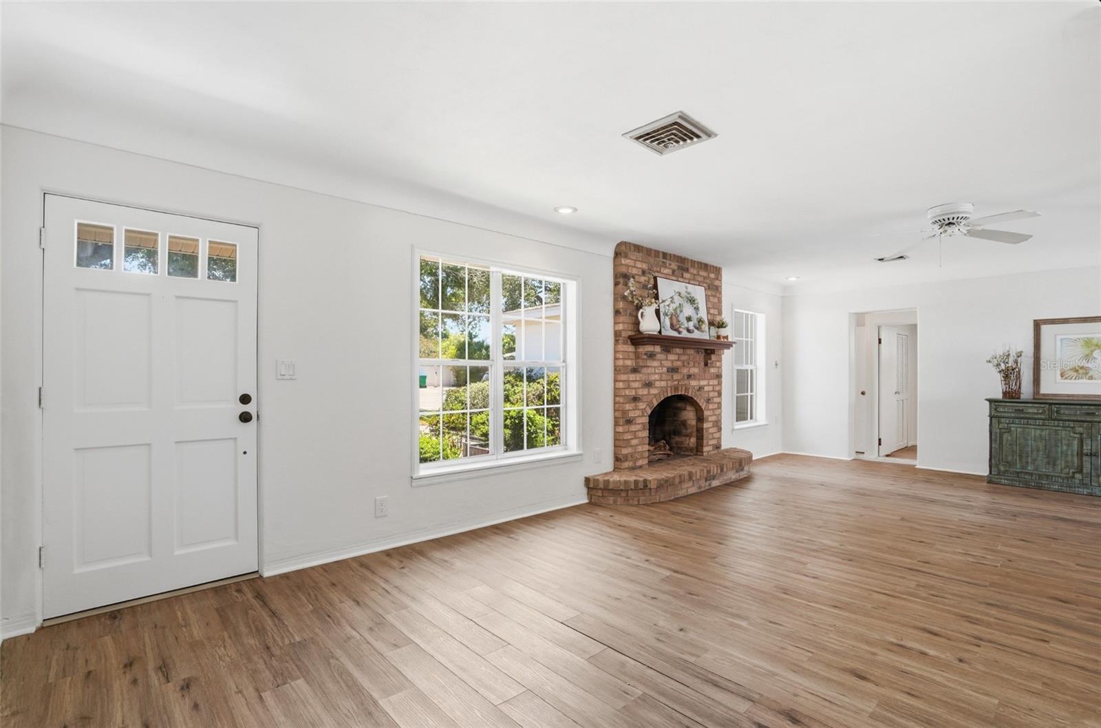 KENNETH CITY - Residential