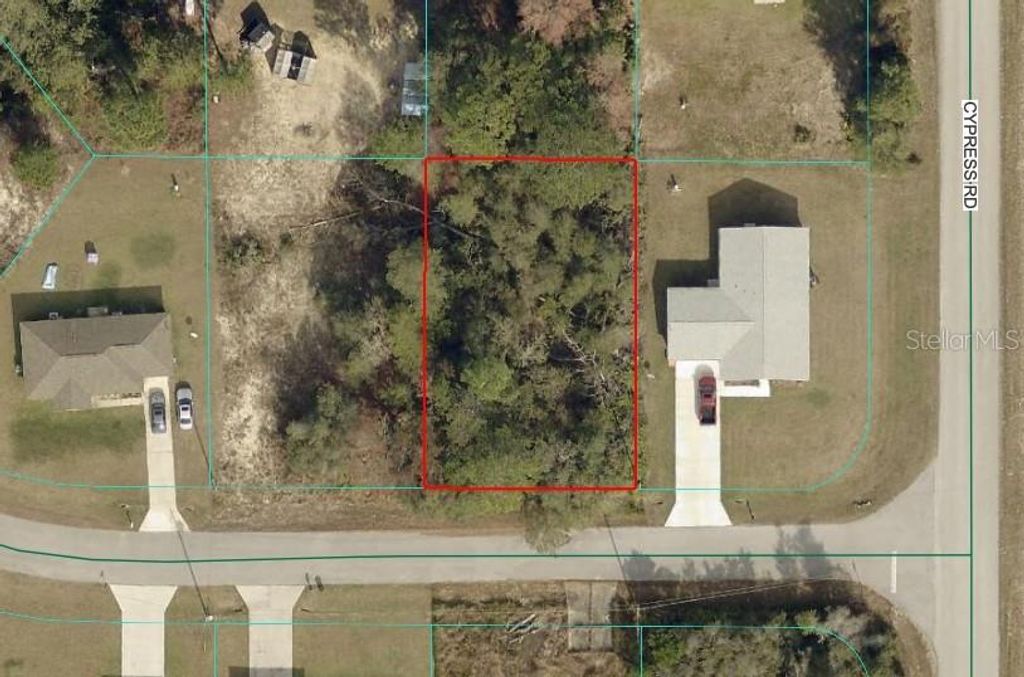 Photo of 8 Cypress Loop, Ocala, FL 34472 (MLS # OM724008)