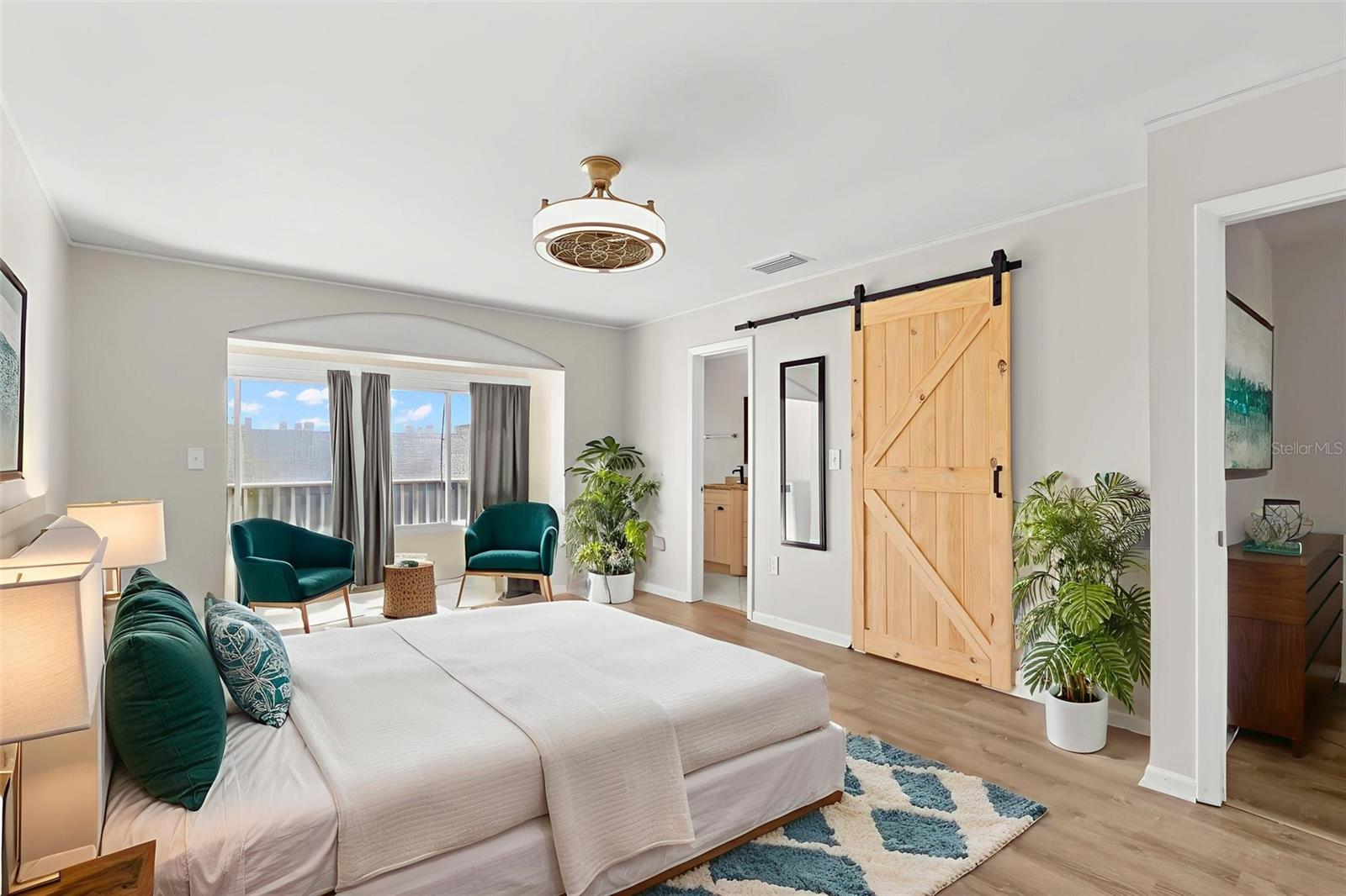 TREASURES OF CAPRI CONDO - Residential Lease