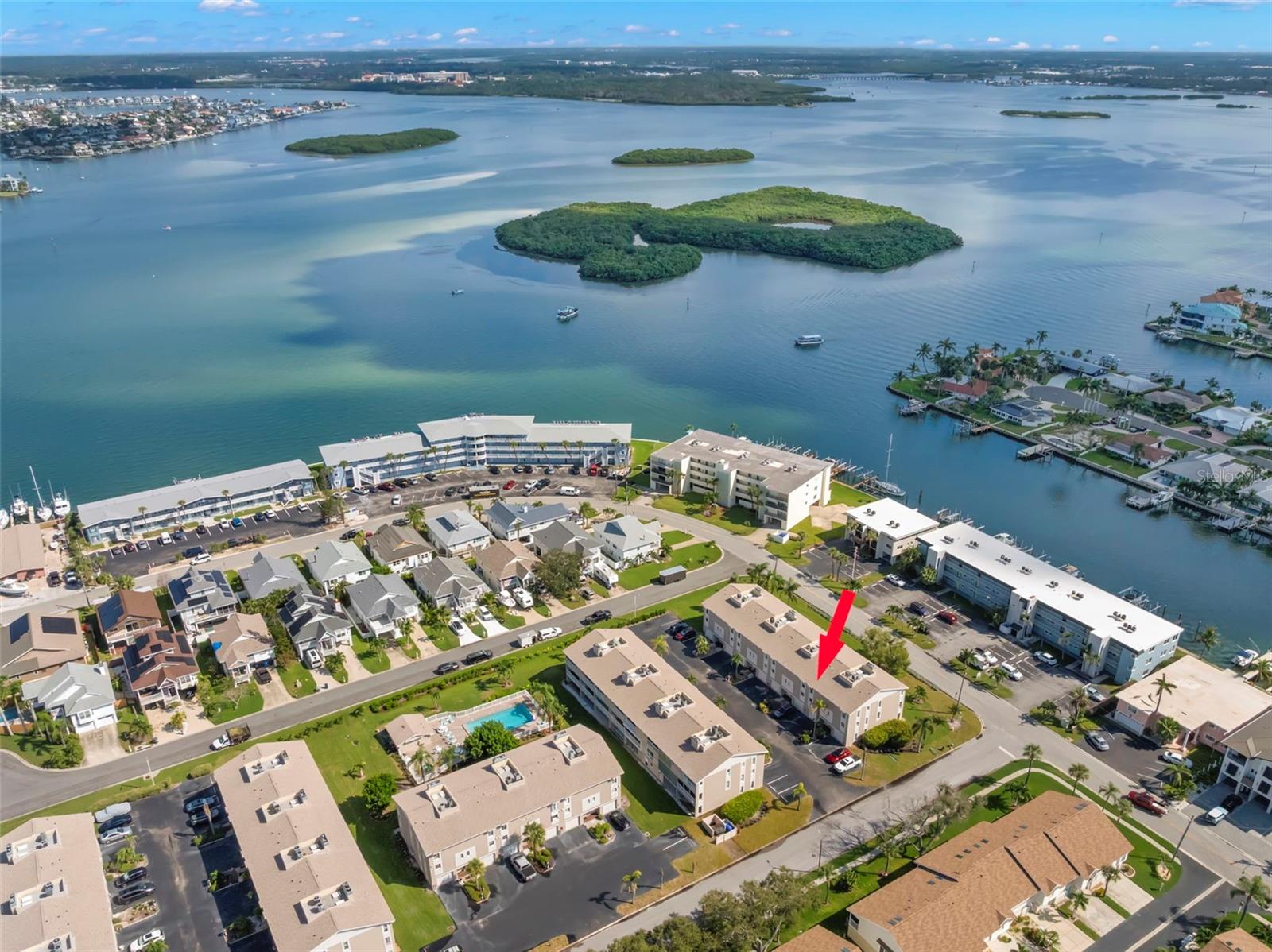 TREASURES OF CAPRI CONDO - Residential Lease