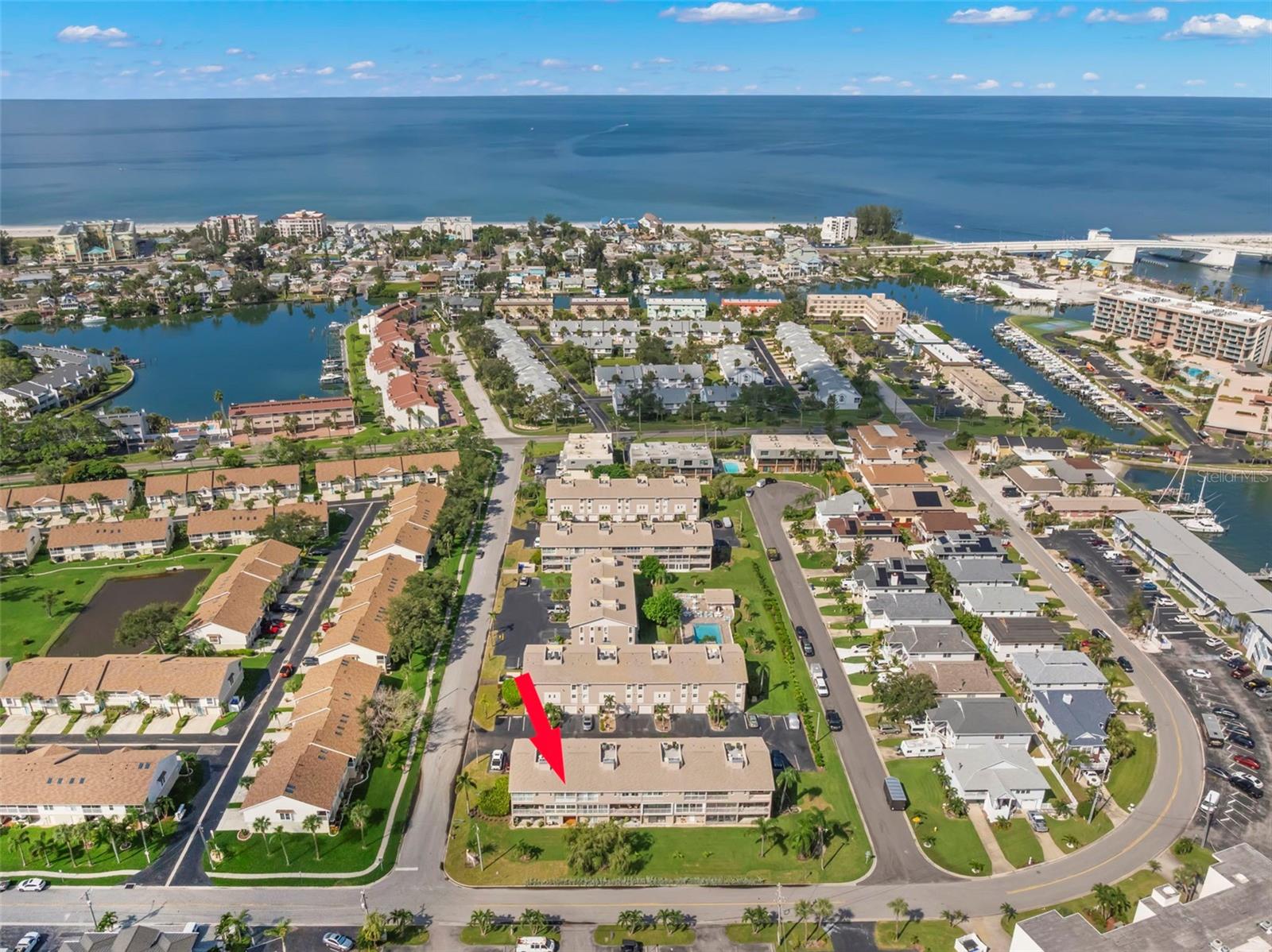 TREASURES OF CAPRI CONDO - Residential Lease