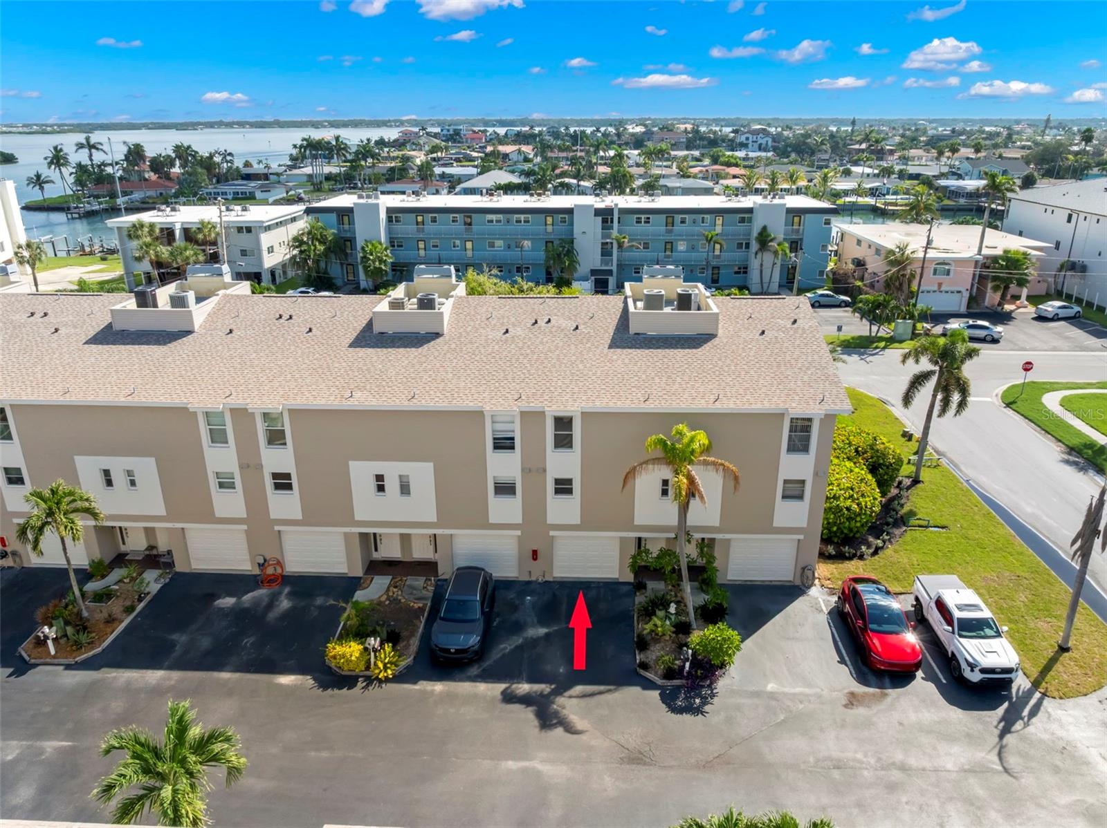 TREASURES OF CAPRI CONDO - Residential Lease