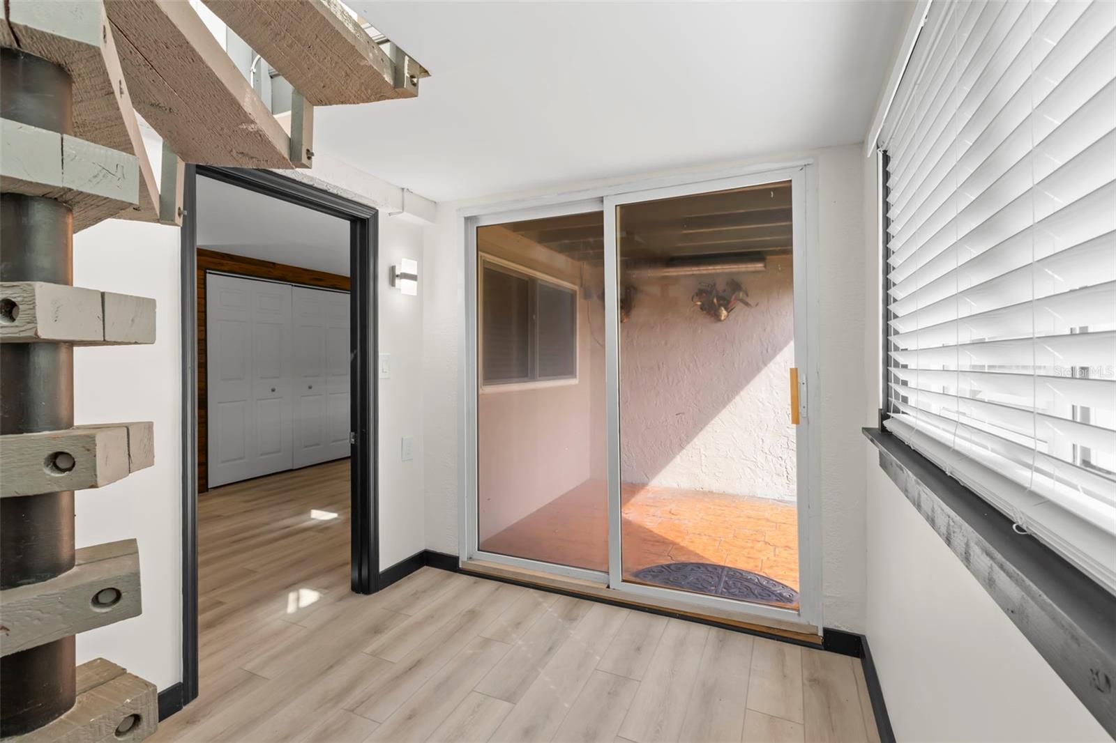 TREASURES OF CAPRI CONDO - Residential Lease