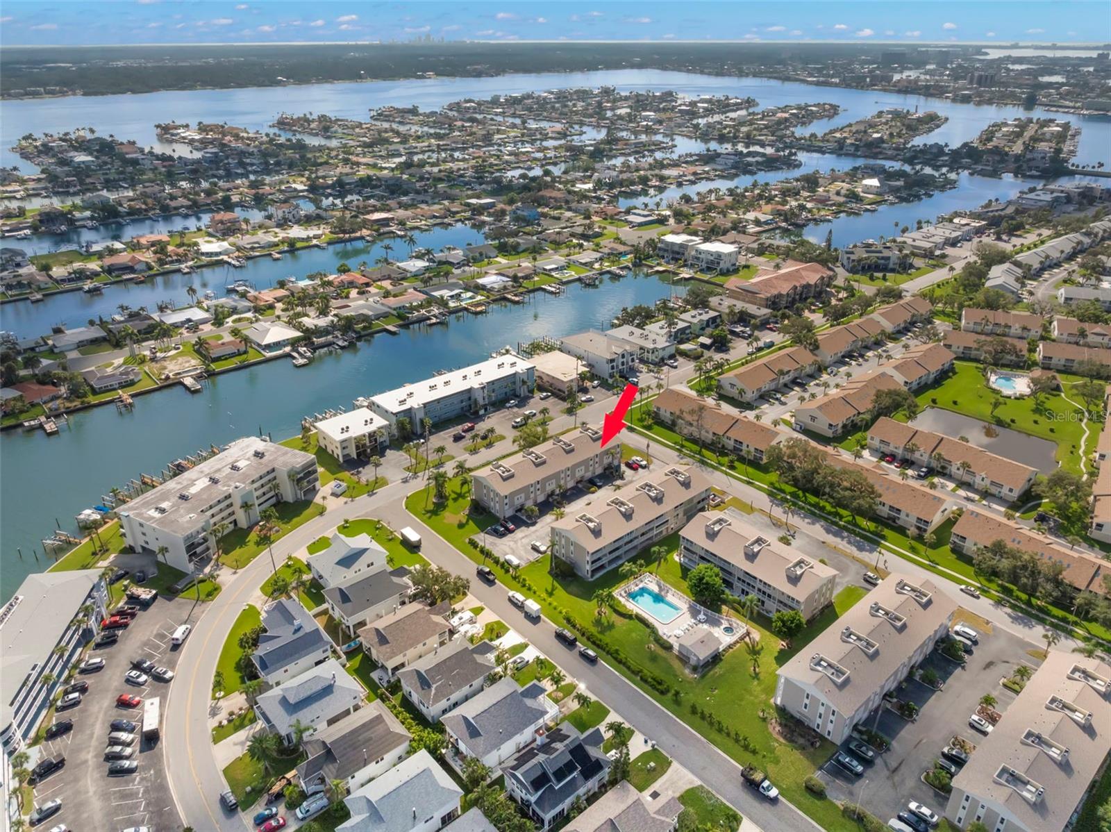 TREASURES OF CAPRI CONDO - Residential Lease