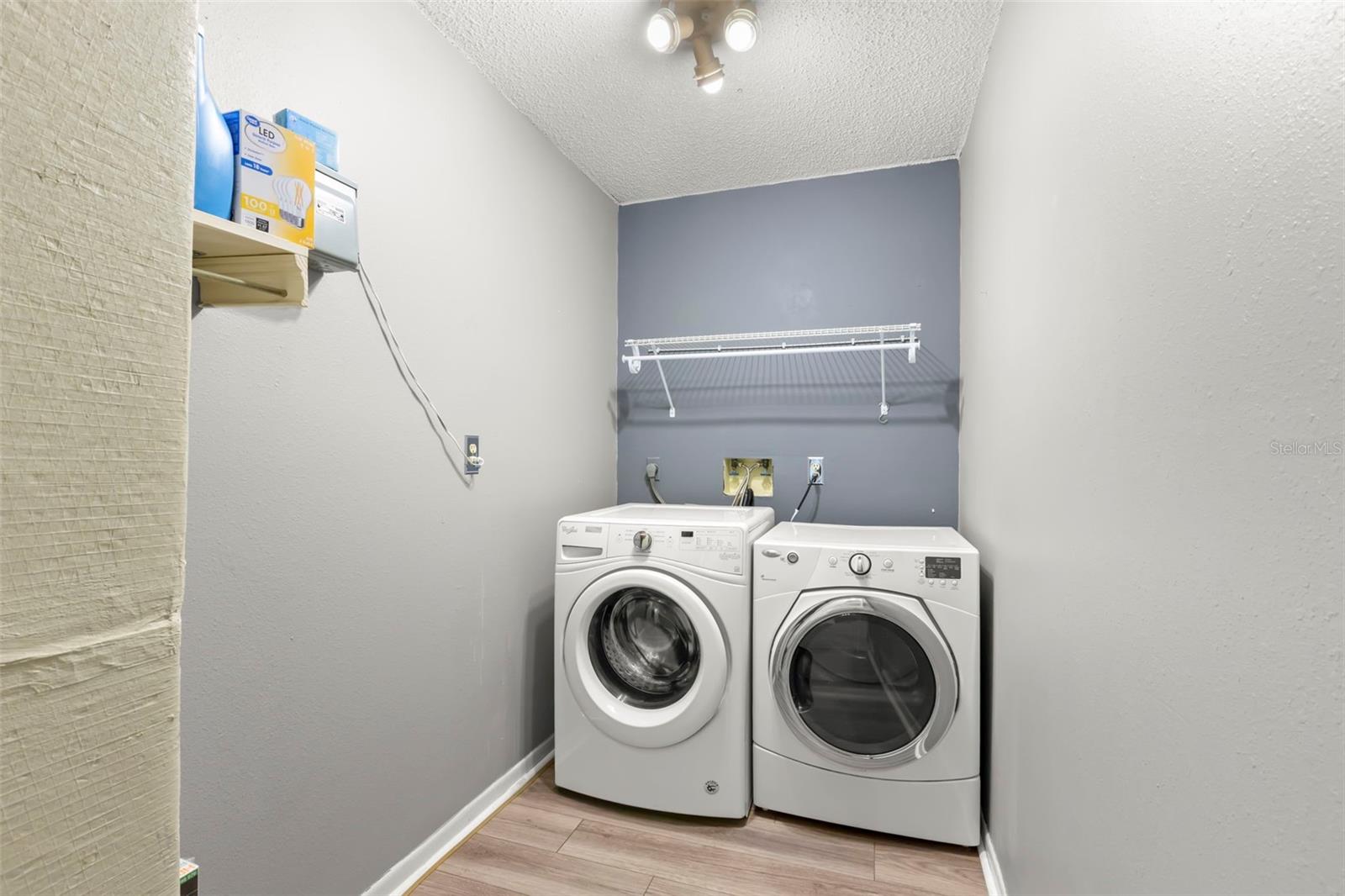 TREASURES OF CAPRI CONDO - Residential Lease