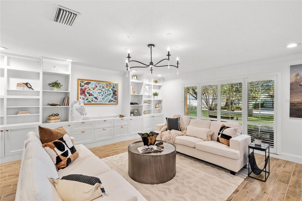 Photo of 1511 S Sheridan Forest Drive, Tampa, FL 33629 (MLS # TB8436766)