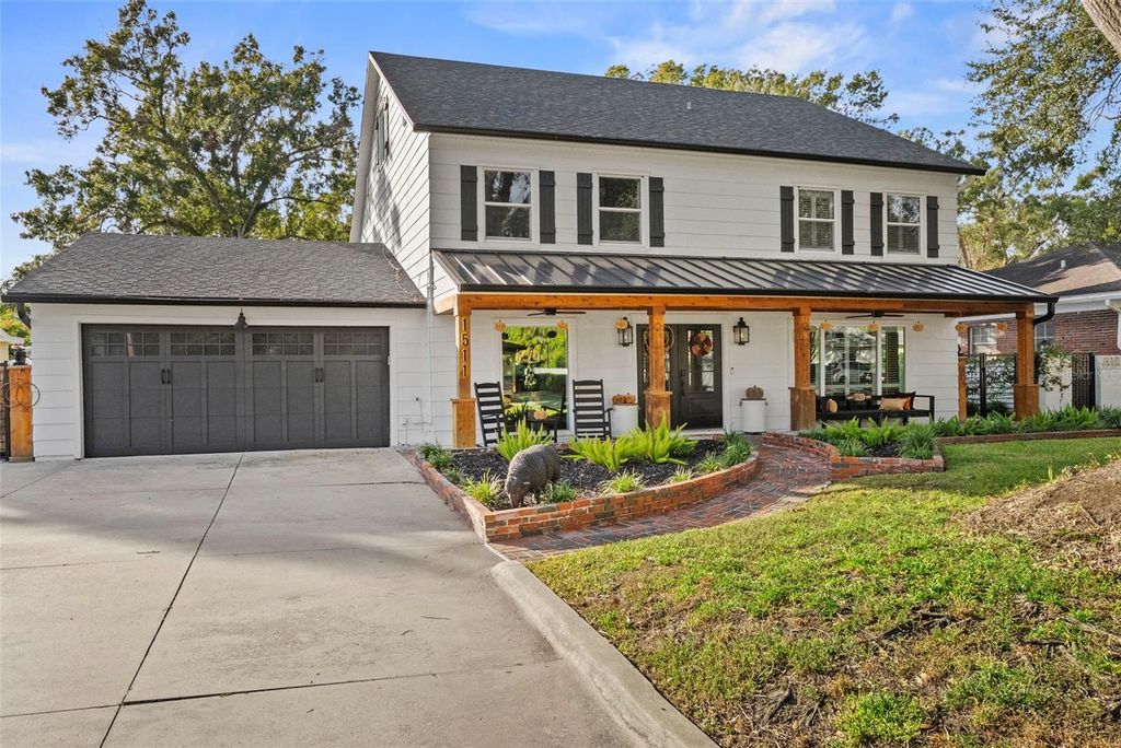 Photo of 1511 S Sheridan Forest Drive, Tampa, FL 33629 (MLS # TB8436766)