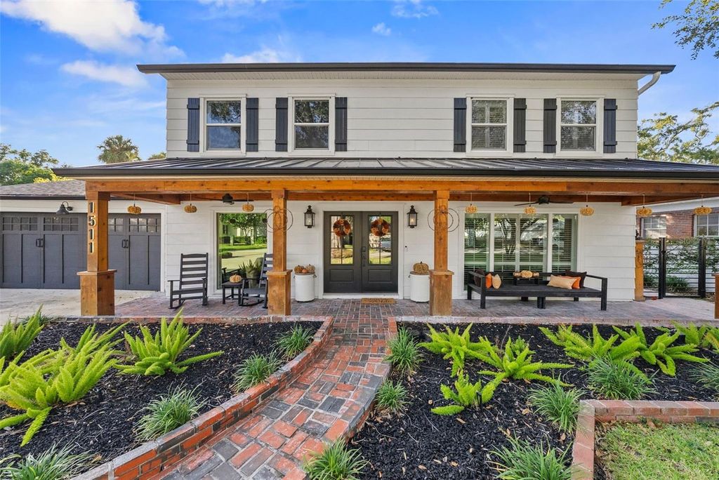 Photo of 1511 S Sheridan Forest Drive, Tampa, FL 33629 (MLS # TB8436766)