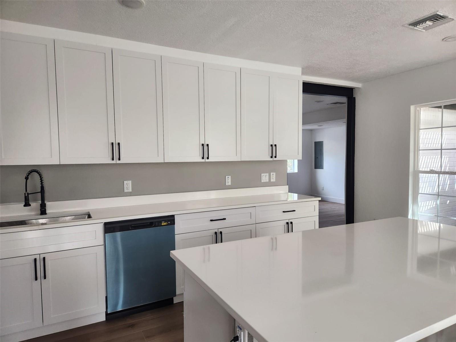 DIXIE TERRACE - Residential