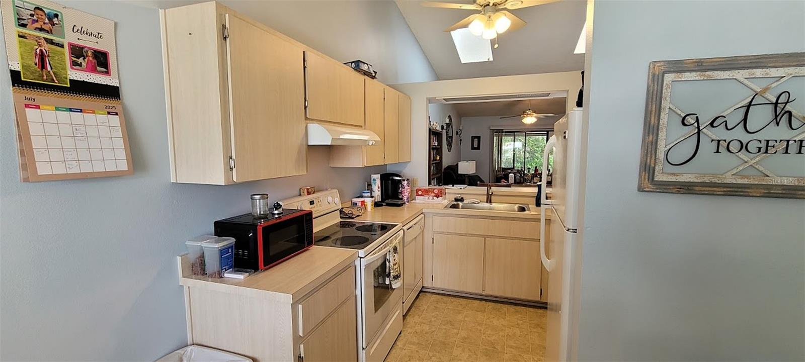 537 CROSSLEAF LANE