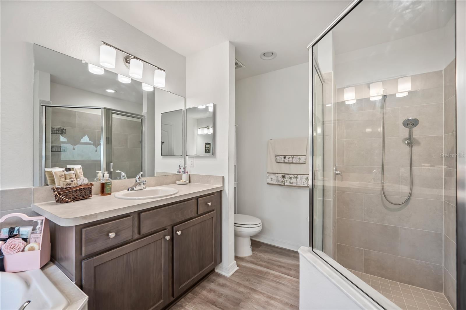 SUN N LAKE - Residential