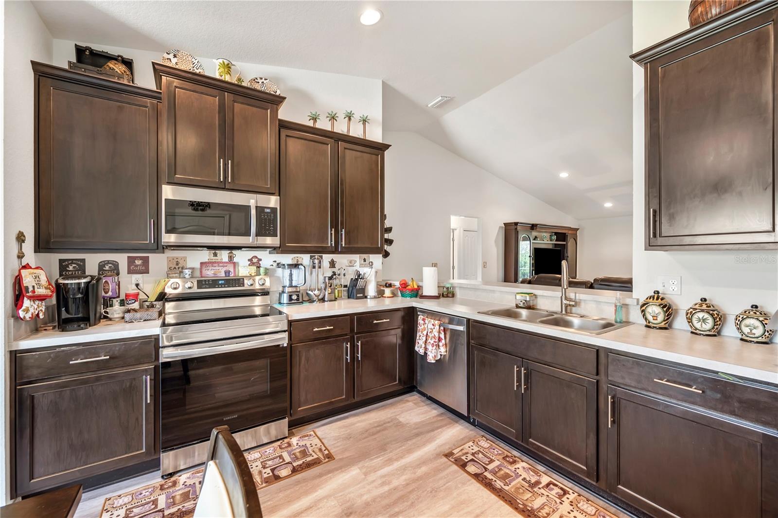 SUN N LAKE - Residential