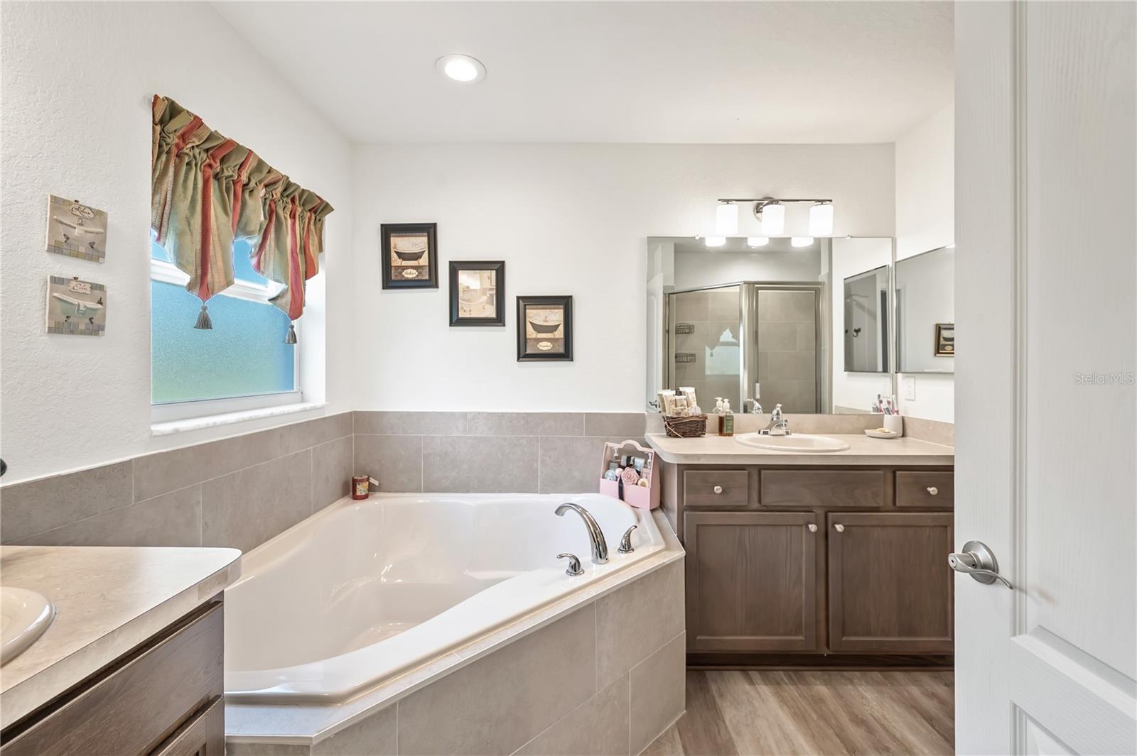 SUN N LAKE - Residential