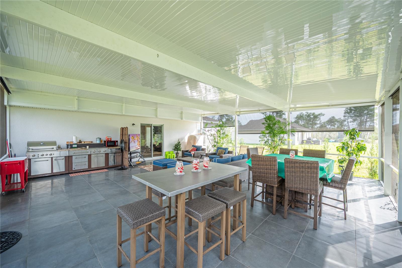 SUN N LAKE - Residential