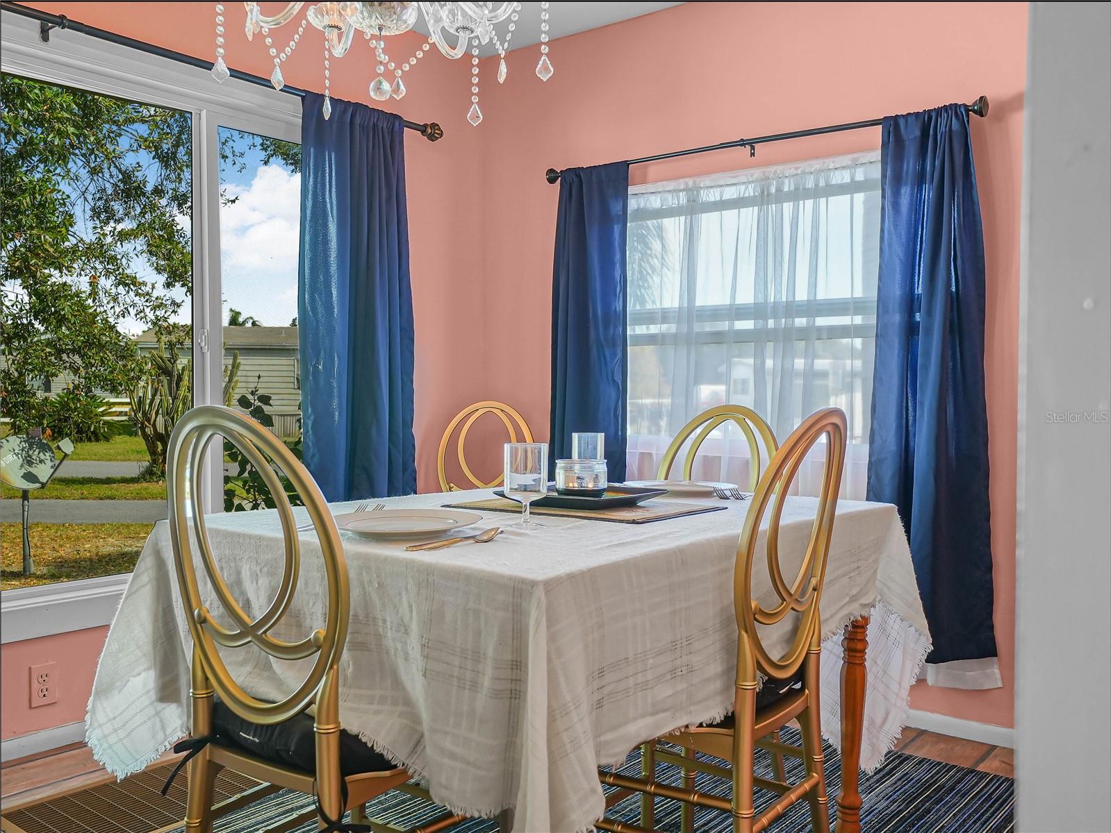 CALOOSA LAKE VILLAGE - Residential