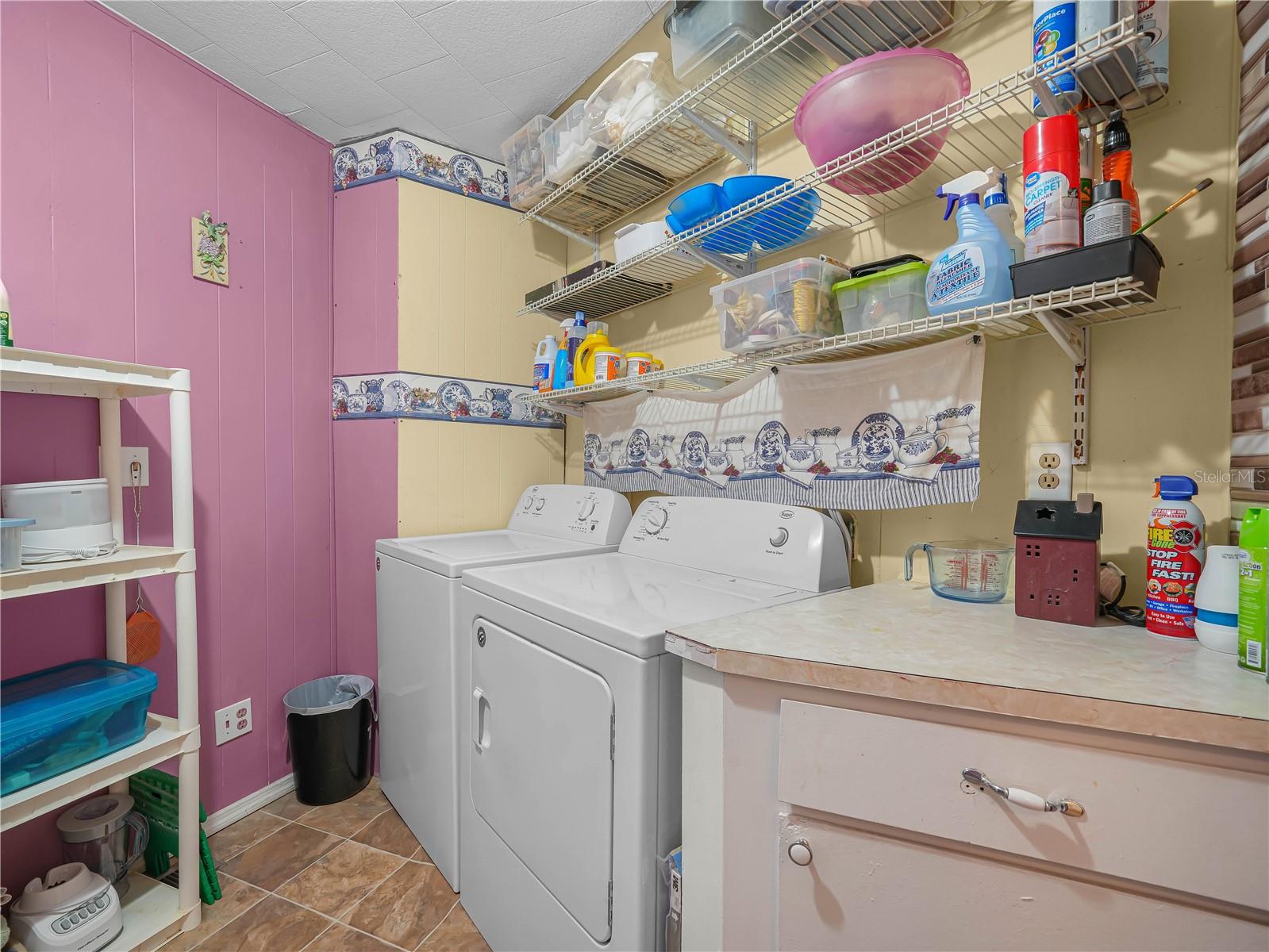 CALOOSA LAKE VILLAGE - Residential