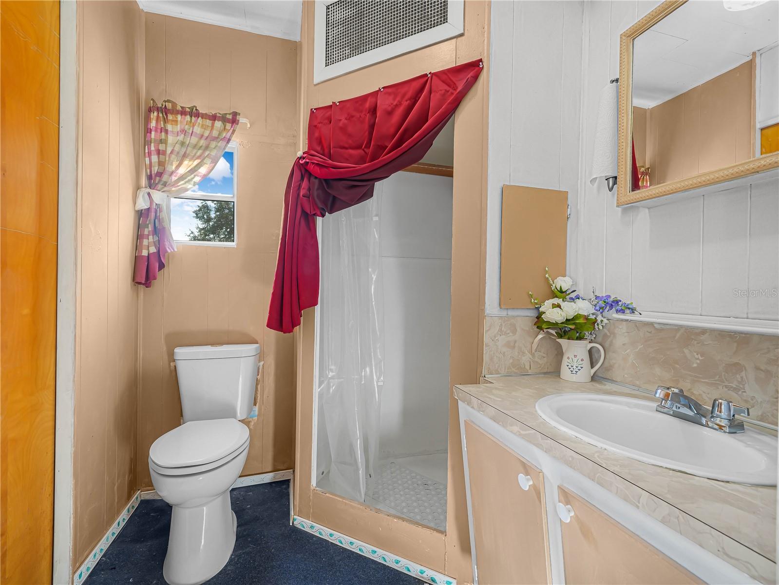 CALOOSA LAKE VILLAGE - Residential