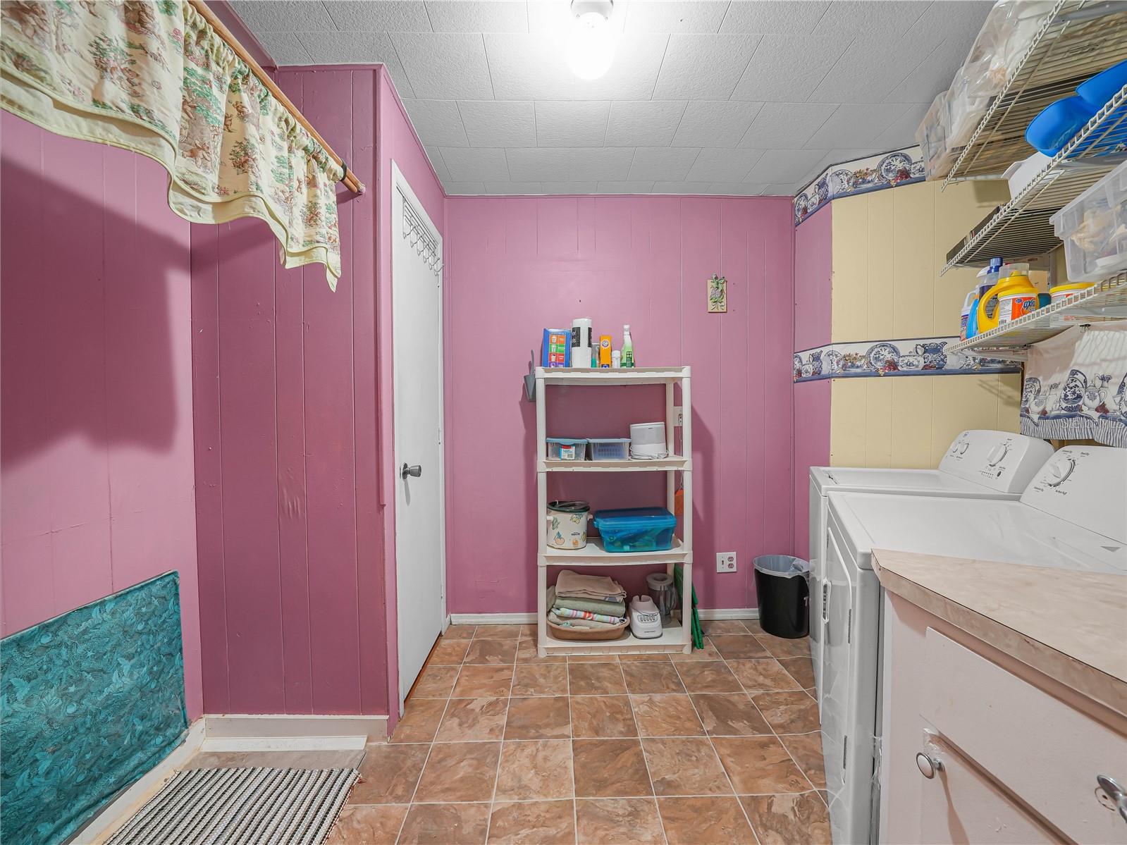 CALOOSA LAKE VILLAGE - Residential