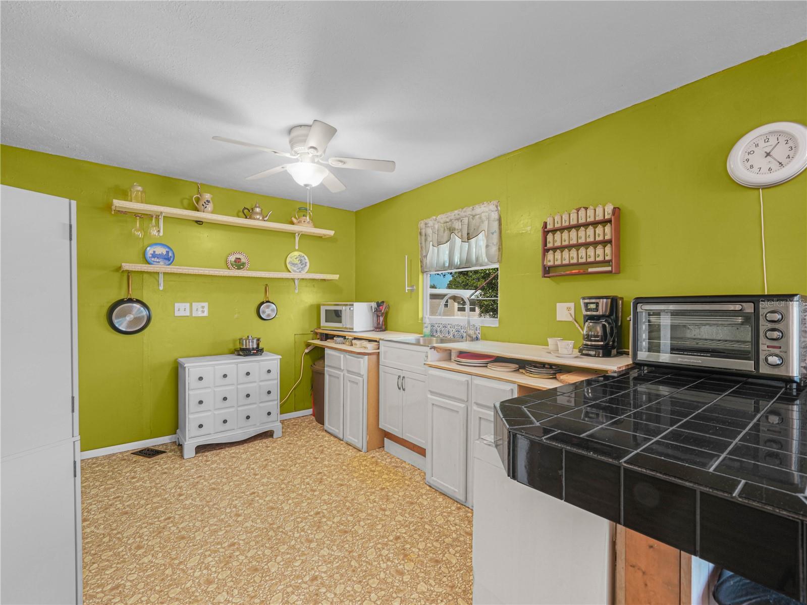 CALOOSA LAKE VILLAGE - Residential