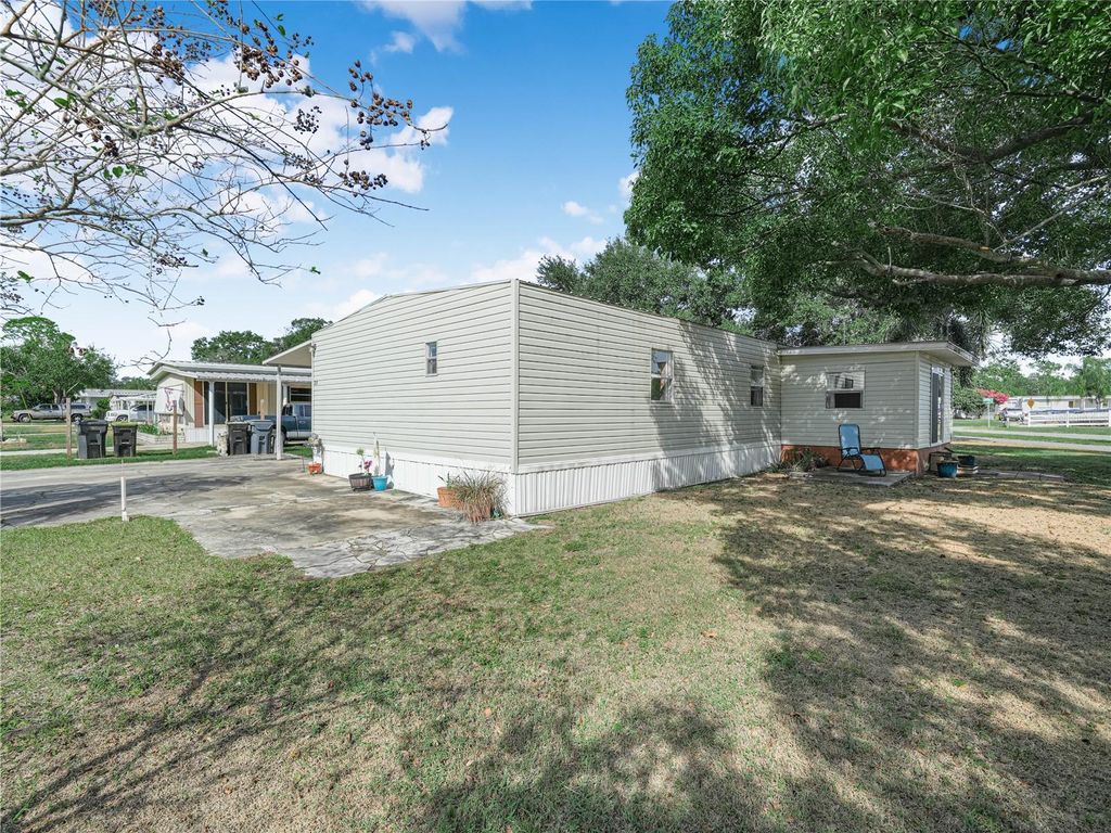 Photo of 319 1st Avenue N, Lake Wales, FL 33859 (MLS # K4903155)