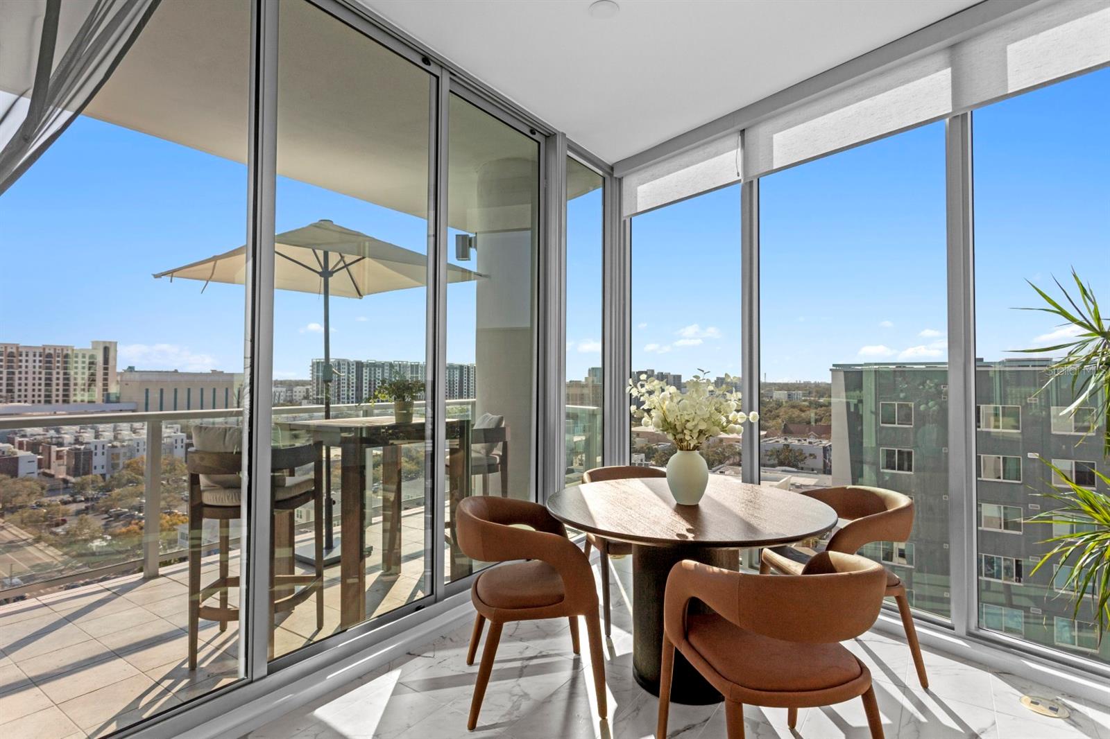 REFLECTION CONDO - Residential