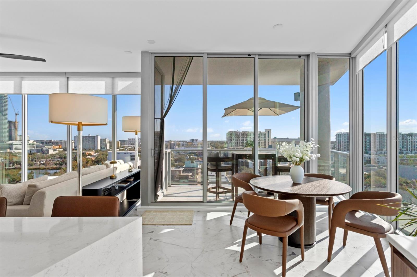 REFLECTION CONDO - Residential