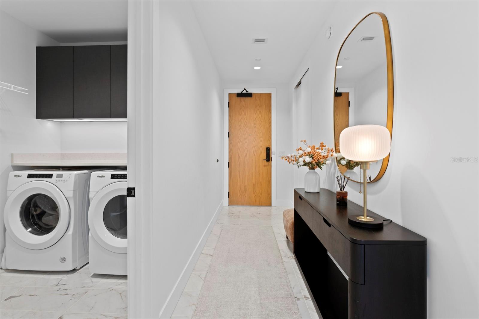 REFLECTION CONDO - Residential