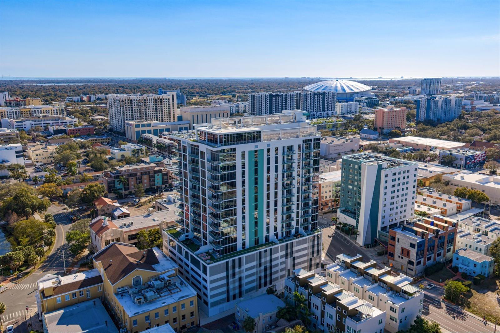 REFLECTION CONDO - Residential