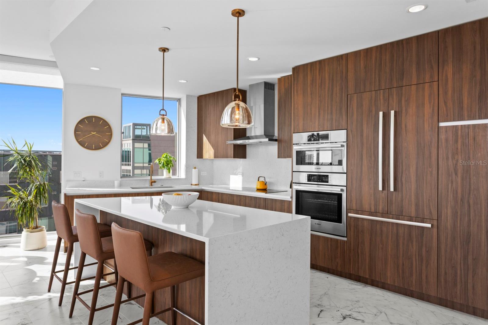 REFLECTION CONDO - Residential